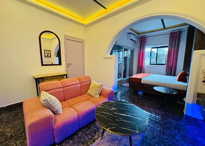 La Castrol Hotel Apartments