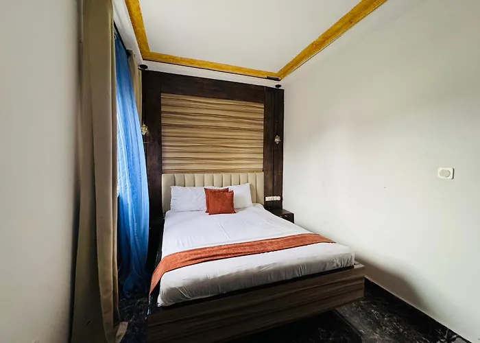 La Castrol Hotel Apartments